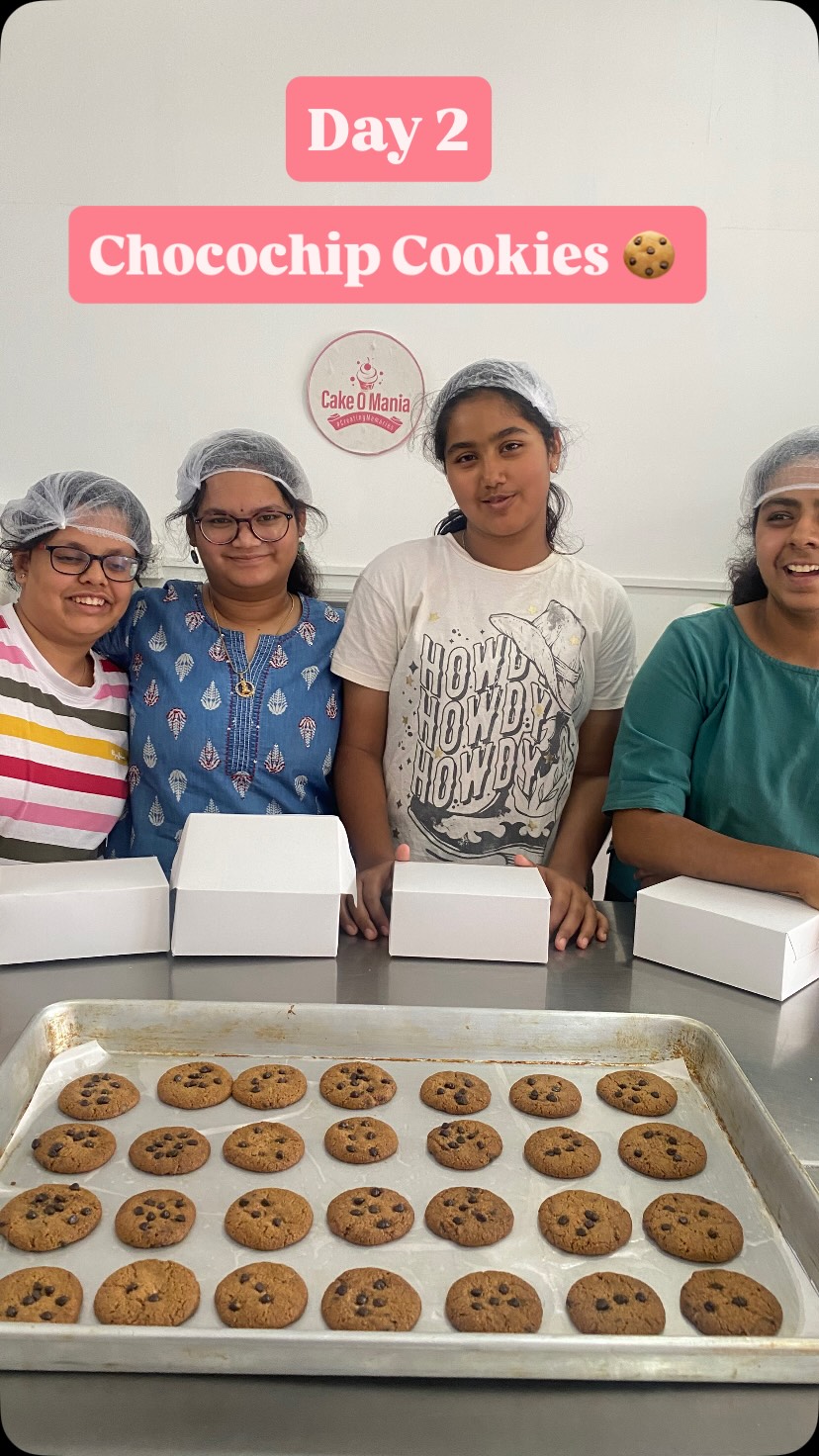 🎥 BTS Chocochip Cookies 🍪 

#chocochipcookies #chocolate #bakingworkshop #baking #kids